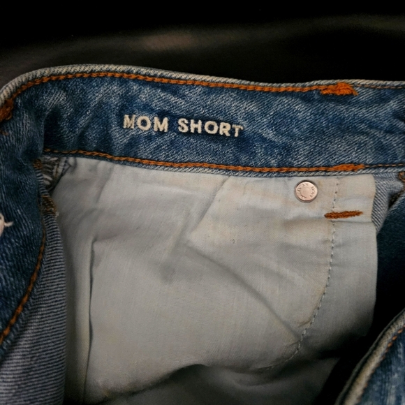 American Eagle Mom Shorts Stretchy High Rise Sz 2 US Denim Jeans - Picture 6 of 10